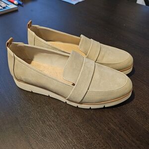 Women's Beige Loafers